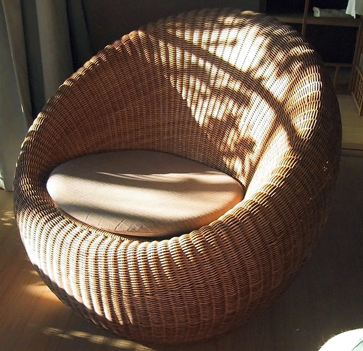 Kuipstoelen in verschillende materialen